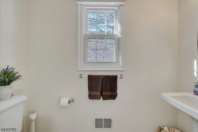 241 Harvard Dr, Independence Twp., NJ 07840