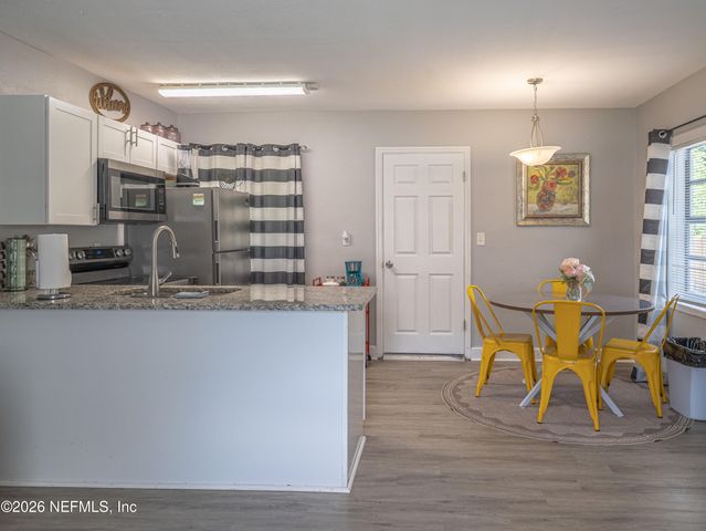 3637 E EVE Drive E, Jacksonville, FL 32246
