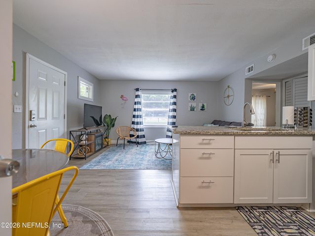 3637 E EVE Drive E, Jacksonville, FL 32246