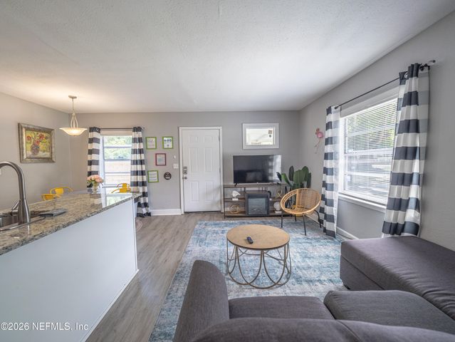 3637 E EVE Drive E, Jacksonville, FL 32246