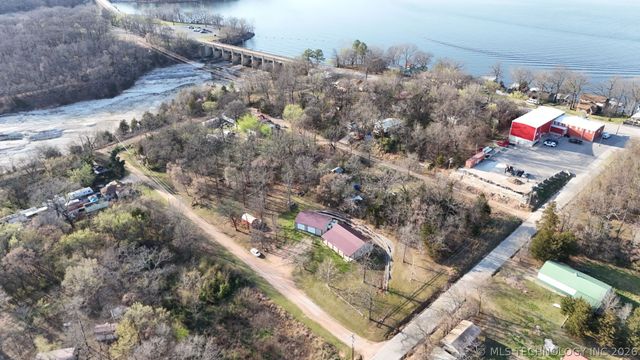 264 Delaware Avenue, Eucha, OK 74342