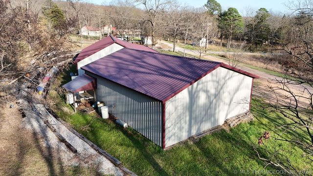 264 Delaware Avenue, Eucha, OK 74342