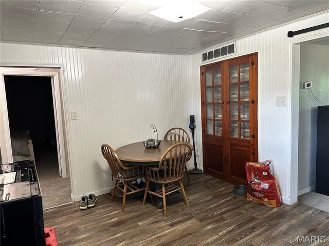 40 N Missouri Avenue, Belleville, IL 62220