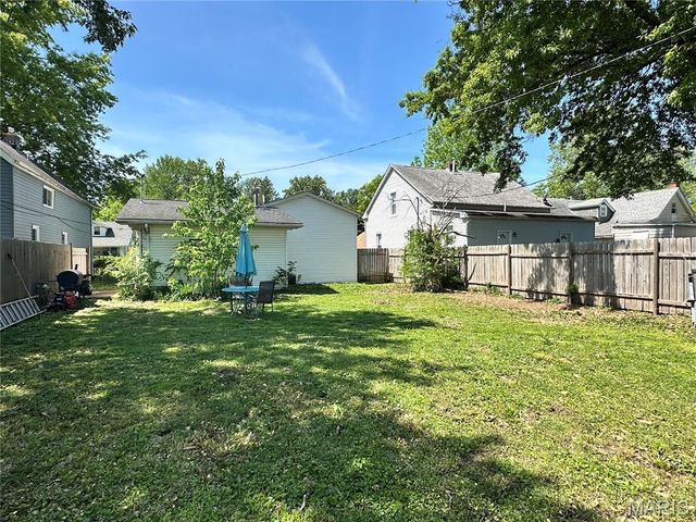 40 N Missouri Avenue, Belleville, IL 62220