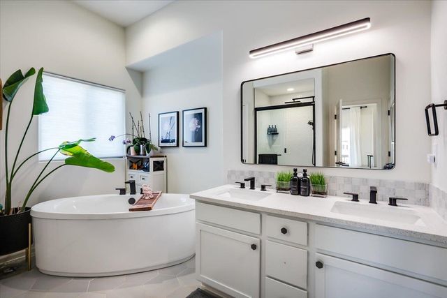 2610 E New Spring Ct, Derby, KS 67037