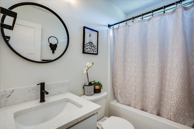 2610 E New Spring Ct, Derby, KS 67037