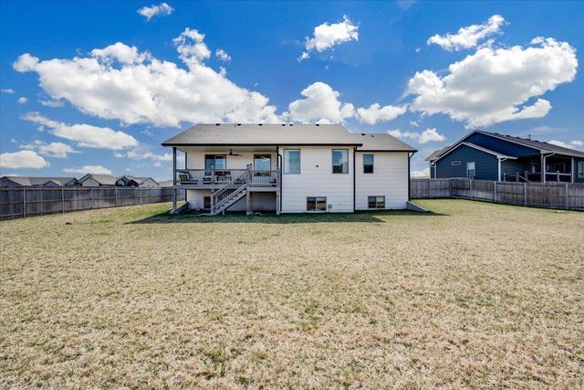 2610 E New Spring Ct, Derby, KS 67037