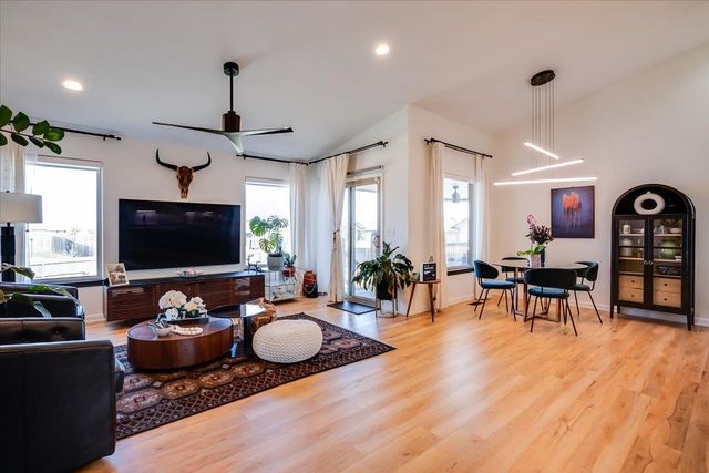 2610 E New Spring Ct, Derby, KS 67037