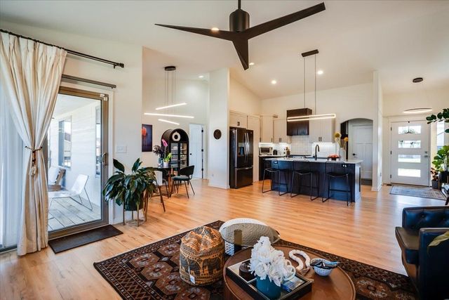 2610 E New Spring Ct, Derby, KS 67037