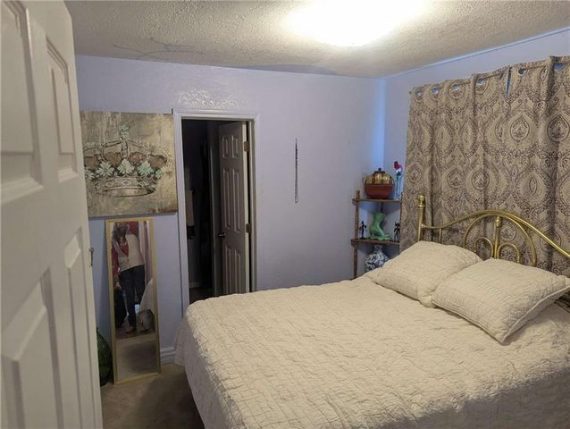 809 W 25th Street Terrace, Higginsville, MO 64037