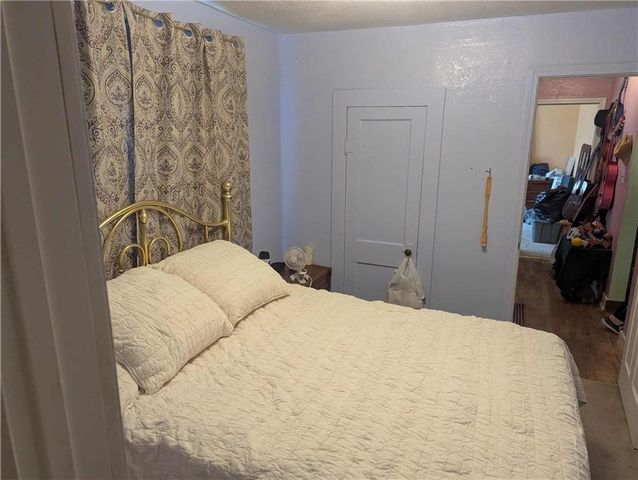 809 W 25th Street Terrace, Higginsville, MO 64037