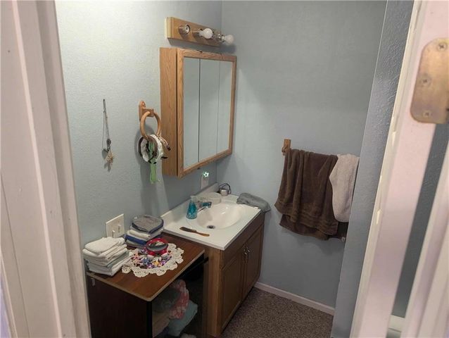 809 W 25th Street Terrace, Higginsville, MO 64037