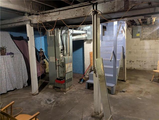 809 W 25th Street Terrace, Higginsville, MO 64037