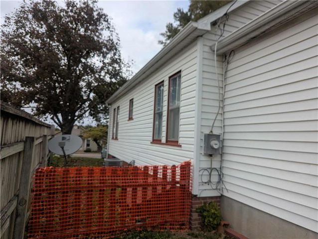 809 W 25th Street Terrace, Higginsville, MO 64037