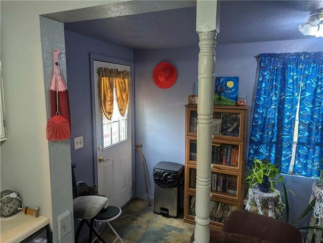 809 W 25th Street Terrace, Higginsville, MO 64037