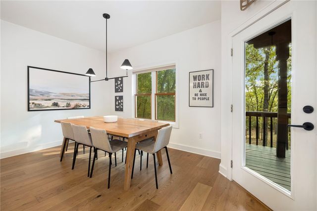 11327 Mountain Spring Drive, Fayetteville, AR 72701