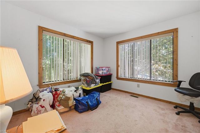 112 Inland View DR, Newport News, VA 23603