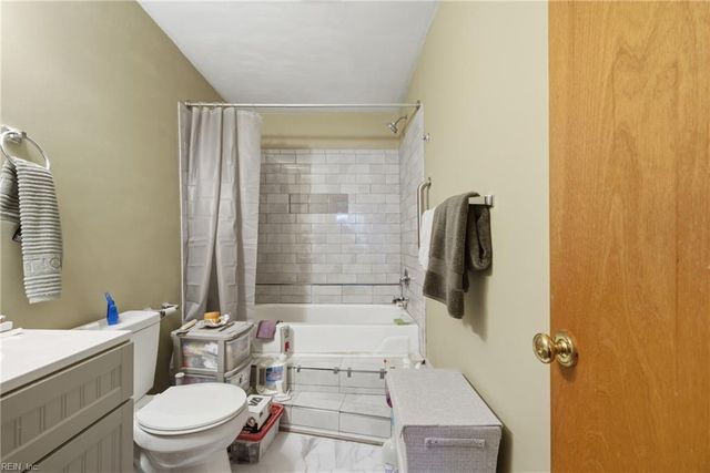 112 Inland View DR, Newport News, VA 23603