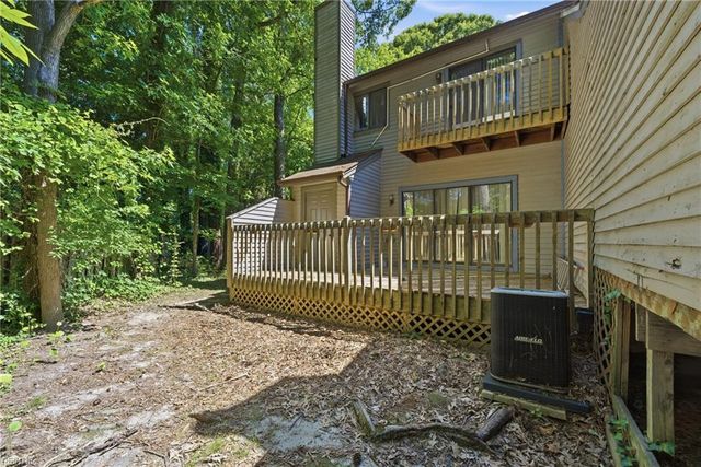 112 Inland View DR, Newport News, VA 23603