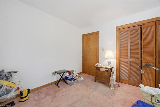 112 Inland View DR, Newport News, VA 23603