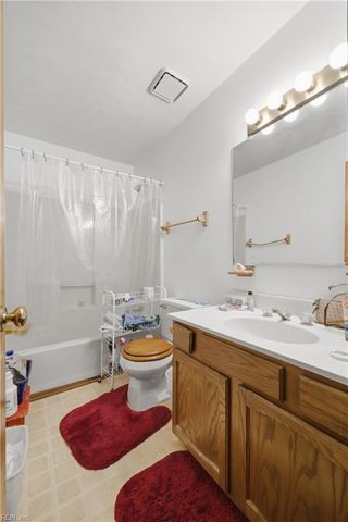 112 Inland View DR, Newport News, VA 23603