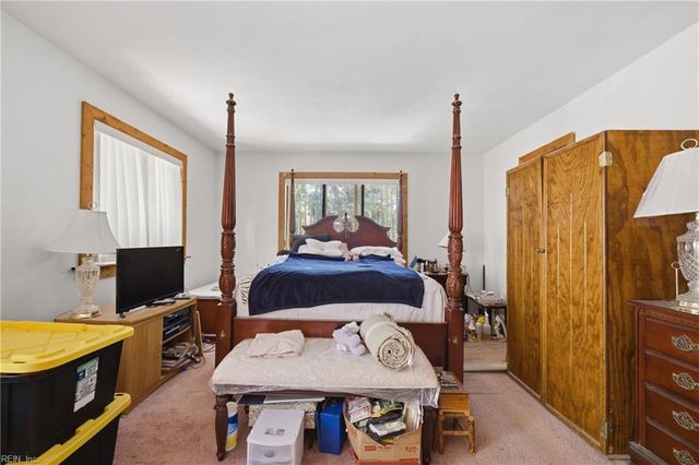112 Inland View DR, Newport News, VA 23603