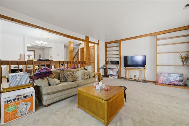 112 Inland View DR, Newport News, VA 23603