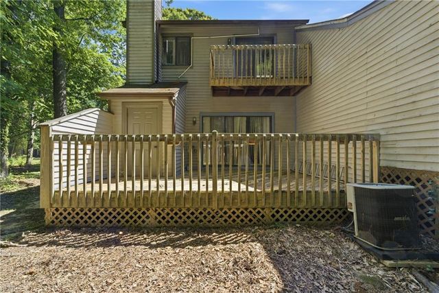 112 Inland View DR, Newport News, VA 23603