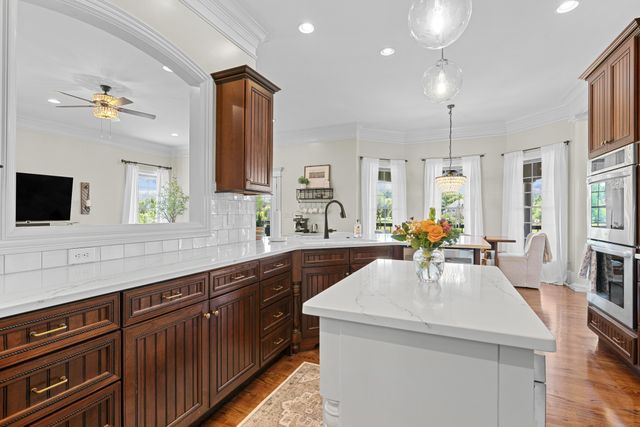 2020 Shoreline Dr, Mount Juliet, TN 37122