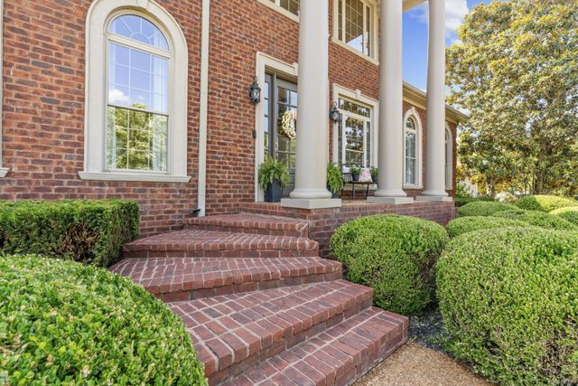 2020 Shoreline Dr, Mount Juliet, TN 37122