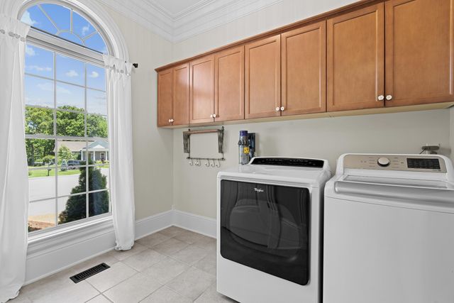 2020 Shoreline Dr, Mount Juliet, TN 37122
