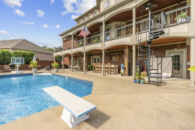 2020 Shoreline Dr, Mount Juliet, TN 37122