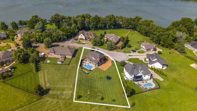 2020 Shoreline Dr, Mount Juliet, TN 37122