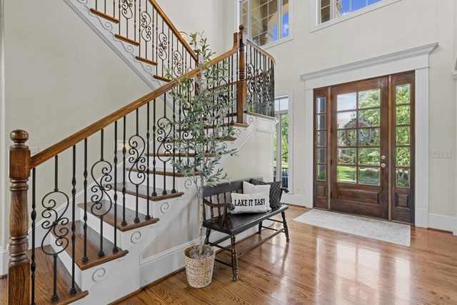 2020 Shoreline Dr, Mount Juliet, TN 37122