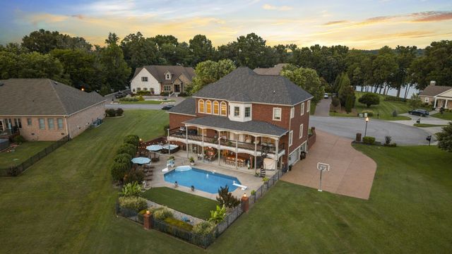 2020 Shoreline Dr, Mount Juliet, TN 37122