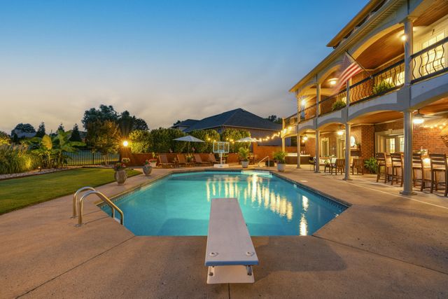 2020 Shoreline Dr, Mount Juliet, TN 37122