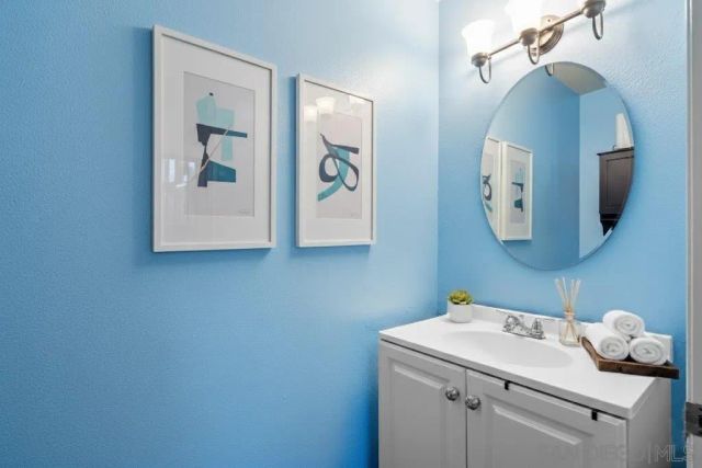 477 S Lincoln Ave, El Cajon, CA 92020