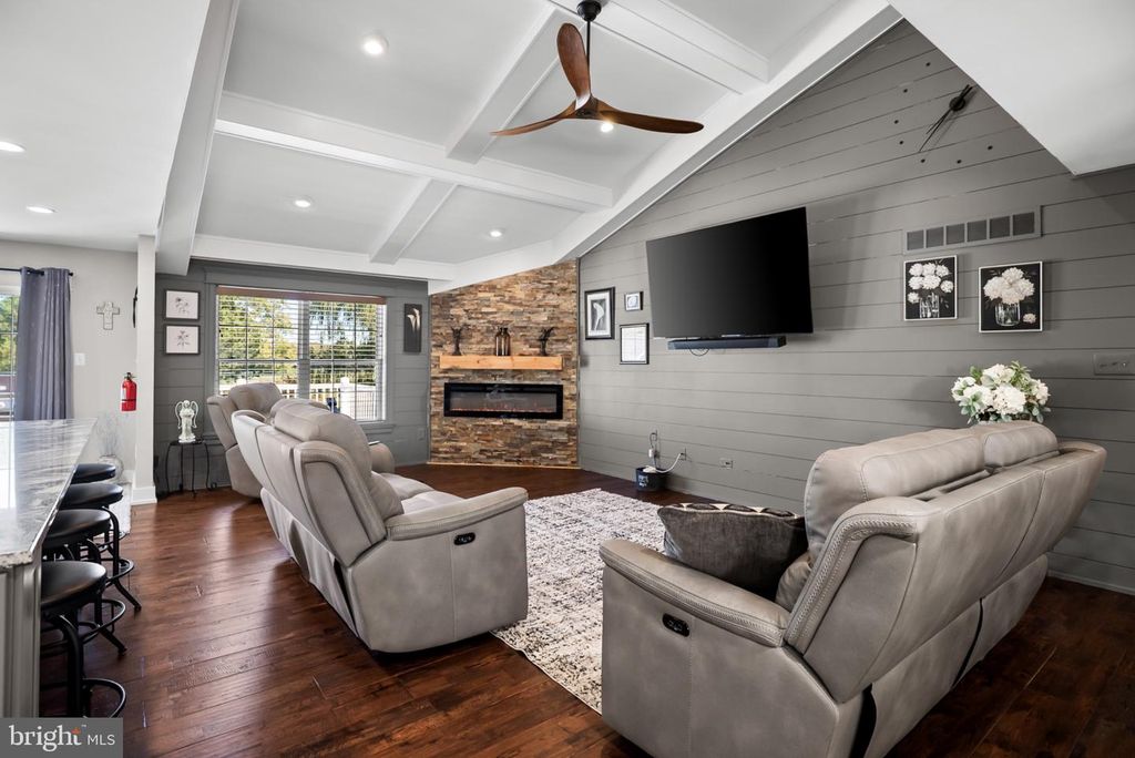 402 BARNEGAT LN, BERLIN, NJ 08009 — photo 3