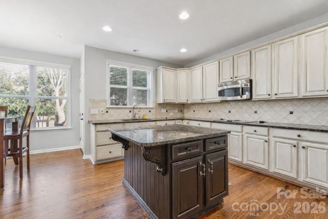 10205 Treetop Lane, Cornelius, NC 28031