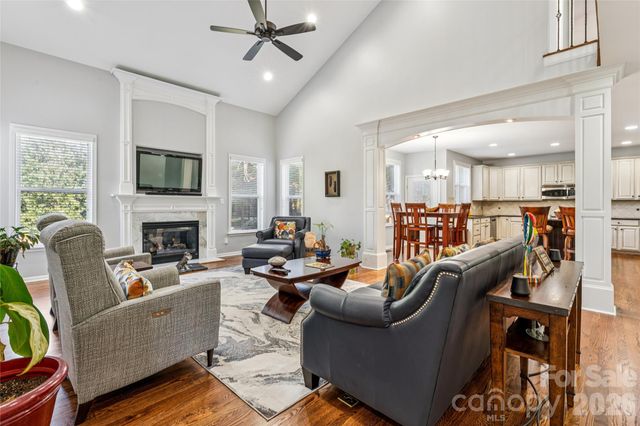 10205 Treetop Lane, Cornelius, NC 28031