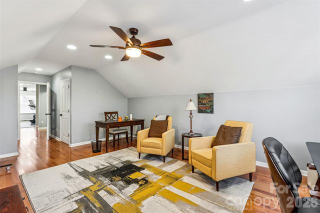 10205 Treetop Lane, Cornelius, NC 28031