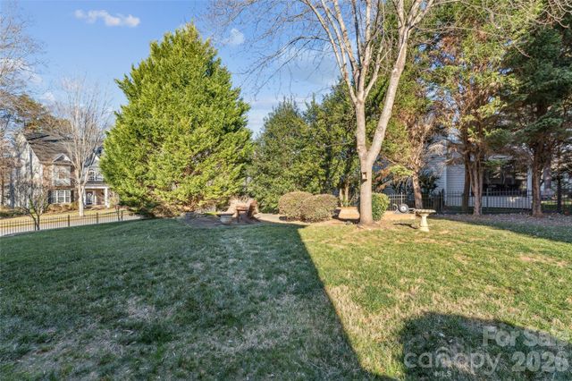 10205 Treetop Lane, Cornelius, NC 28031