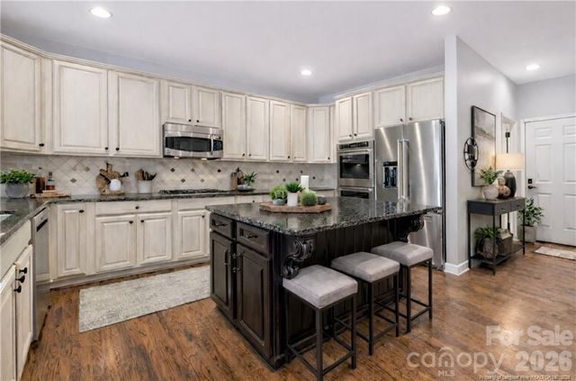 10205 Treetop Lane, Cornelius, NC 28031