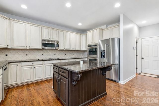 10205 Treetop Lane, Cornelius, NC 28031