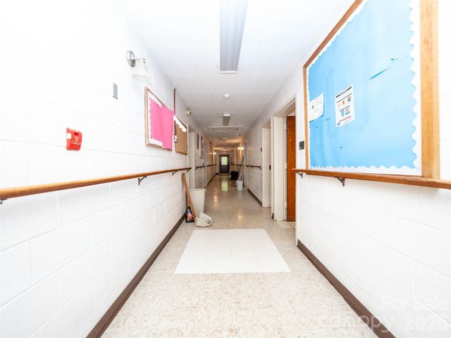 84 Chestnut Park Drive, Waynesville, NC 28786