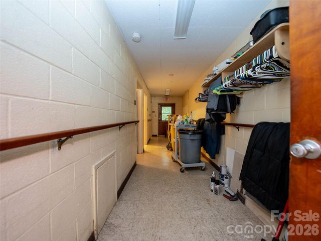 84 Chestnut Park Drive, Waynesville, NC 28786