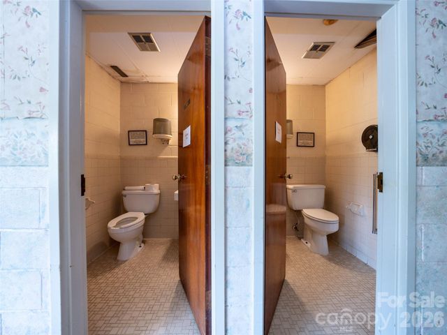 84 Chestnut Park Drive, Waynesville, NC 28786