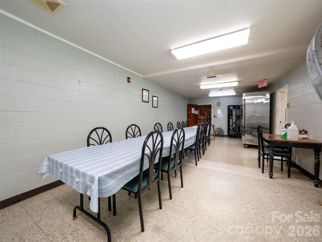84 Chestnut Park Drive, Waynesville, NC 28786