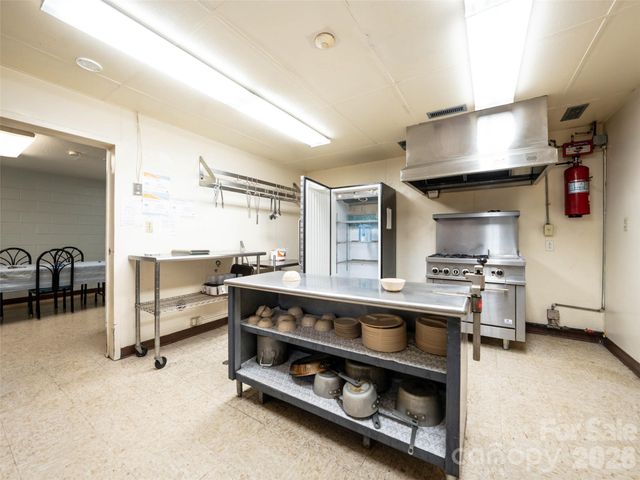 84 Chestnut Park Drive, Waynesville, NC 28786