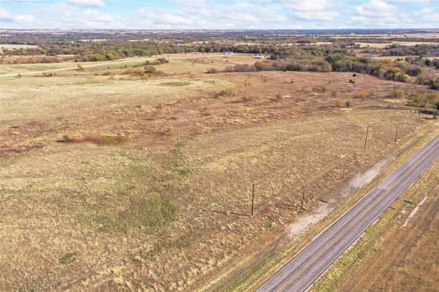 1315 Fm 677 S, St Jo, TX 76265